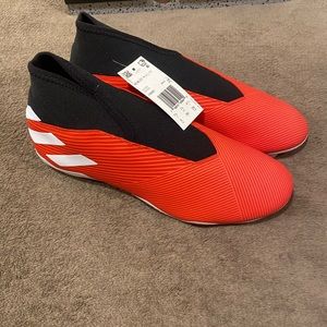 Adidas Nemeziz Laceless Cleats